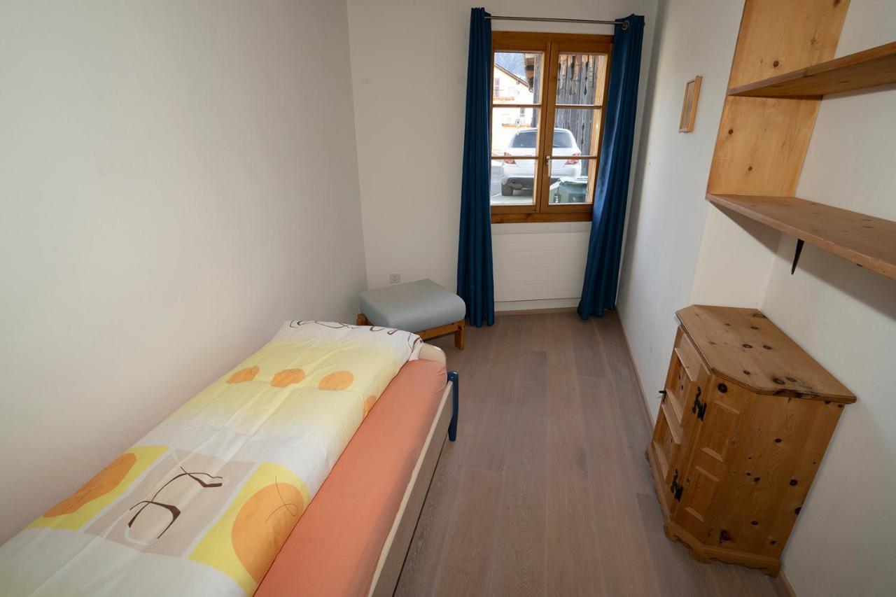 Chasa Nogler - Ferienwohnung Ramosch Ngoại thất bức ảnh